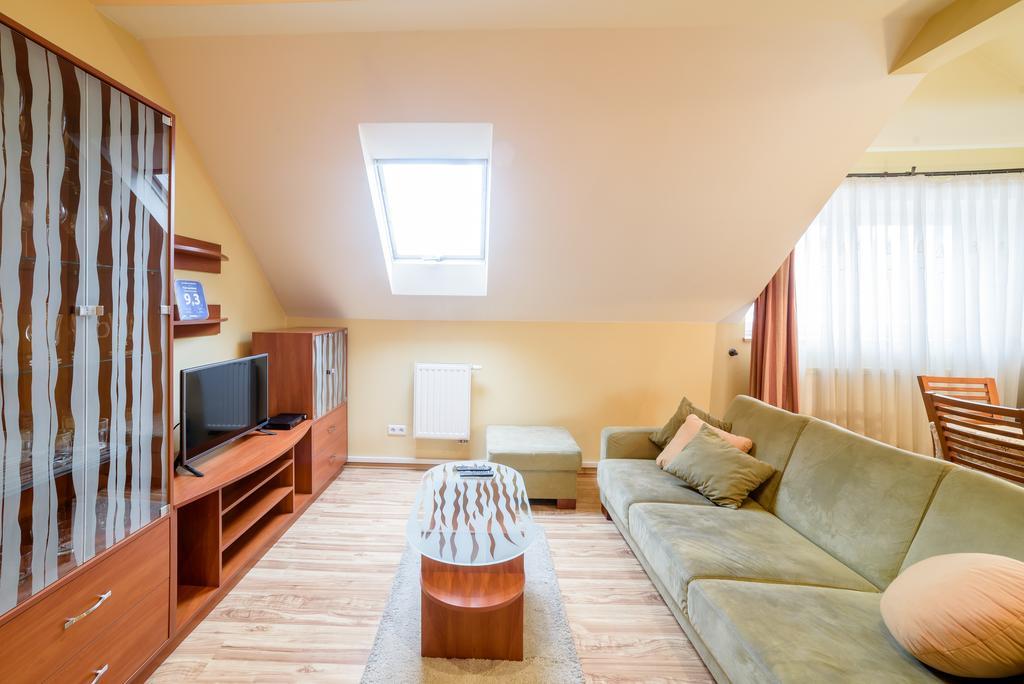 Park Apartment Cracovie Extérieur photo